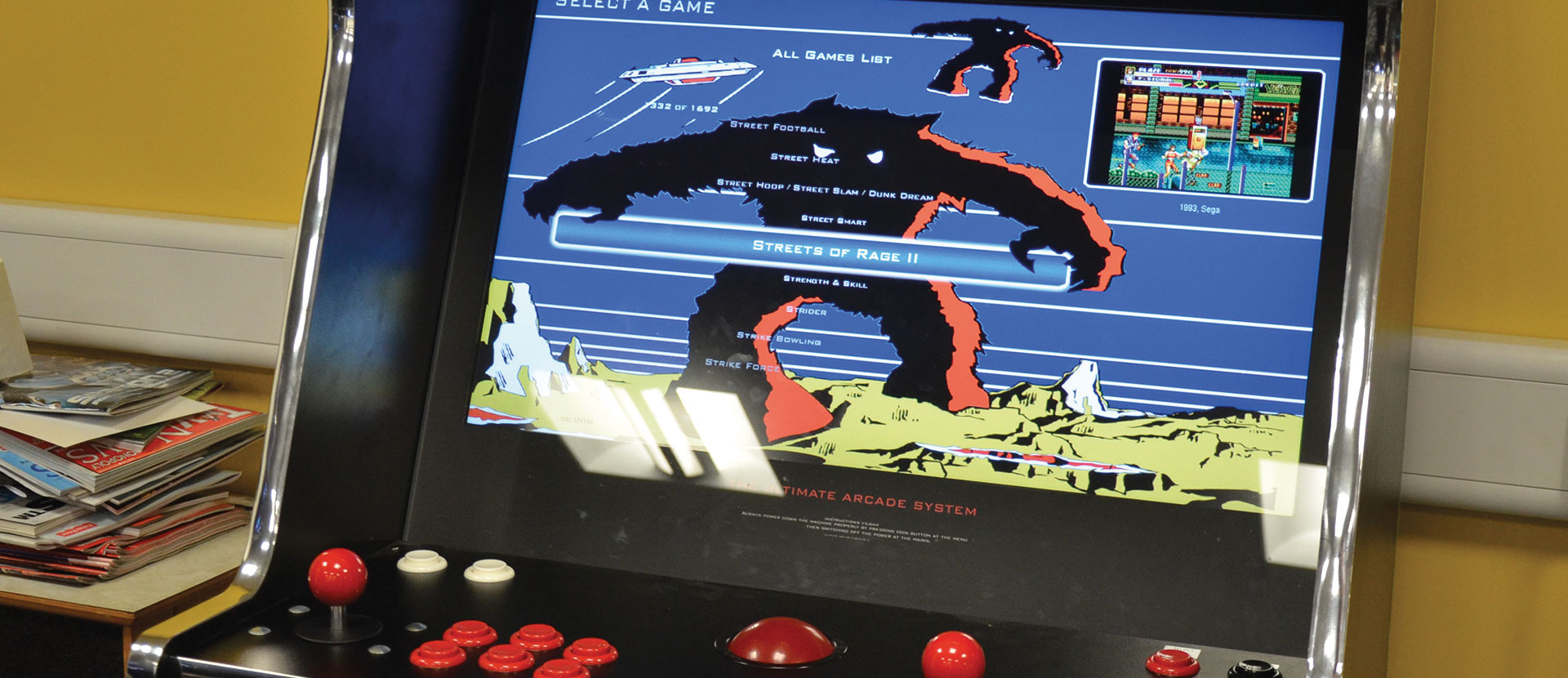 Retro arcade game