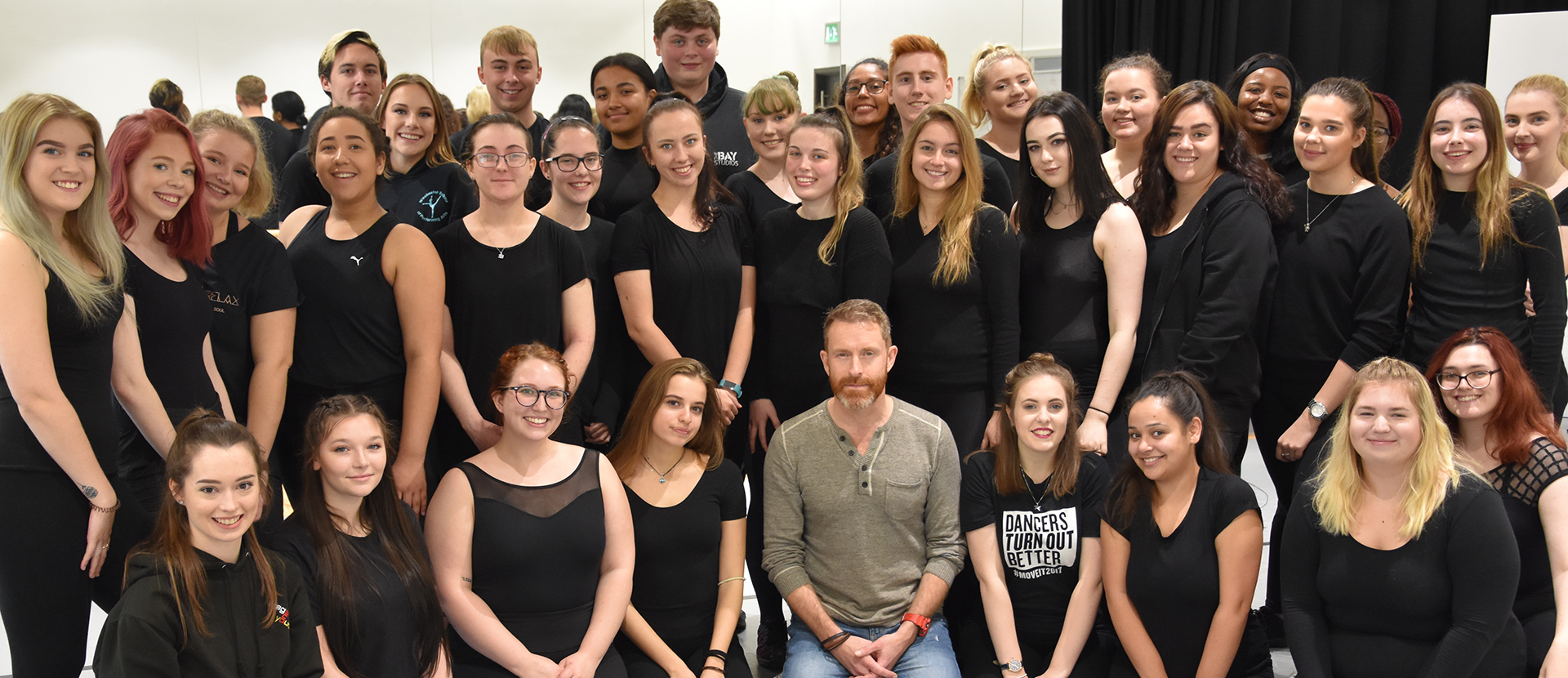 BA (Hons) Musical Theatre students with West End and Broadway star, Earl Carpenter