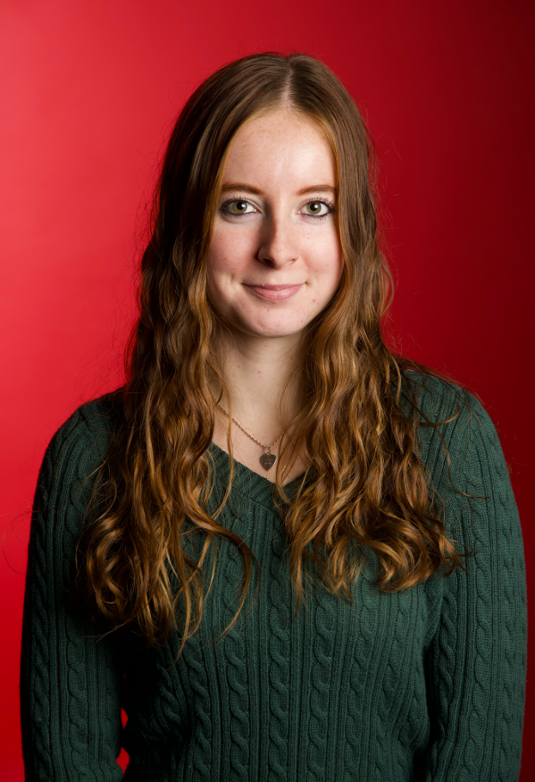 Lottie Farndon headshot