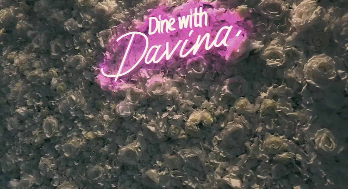 dine with davina