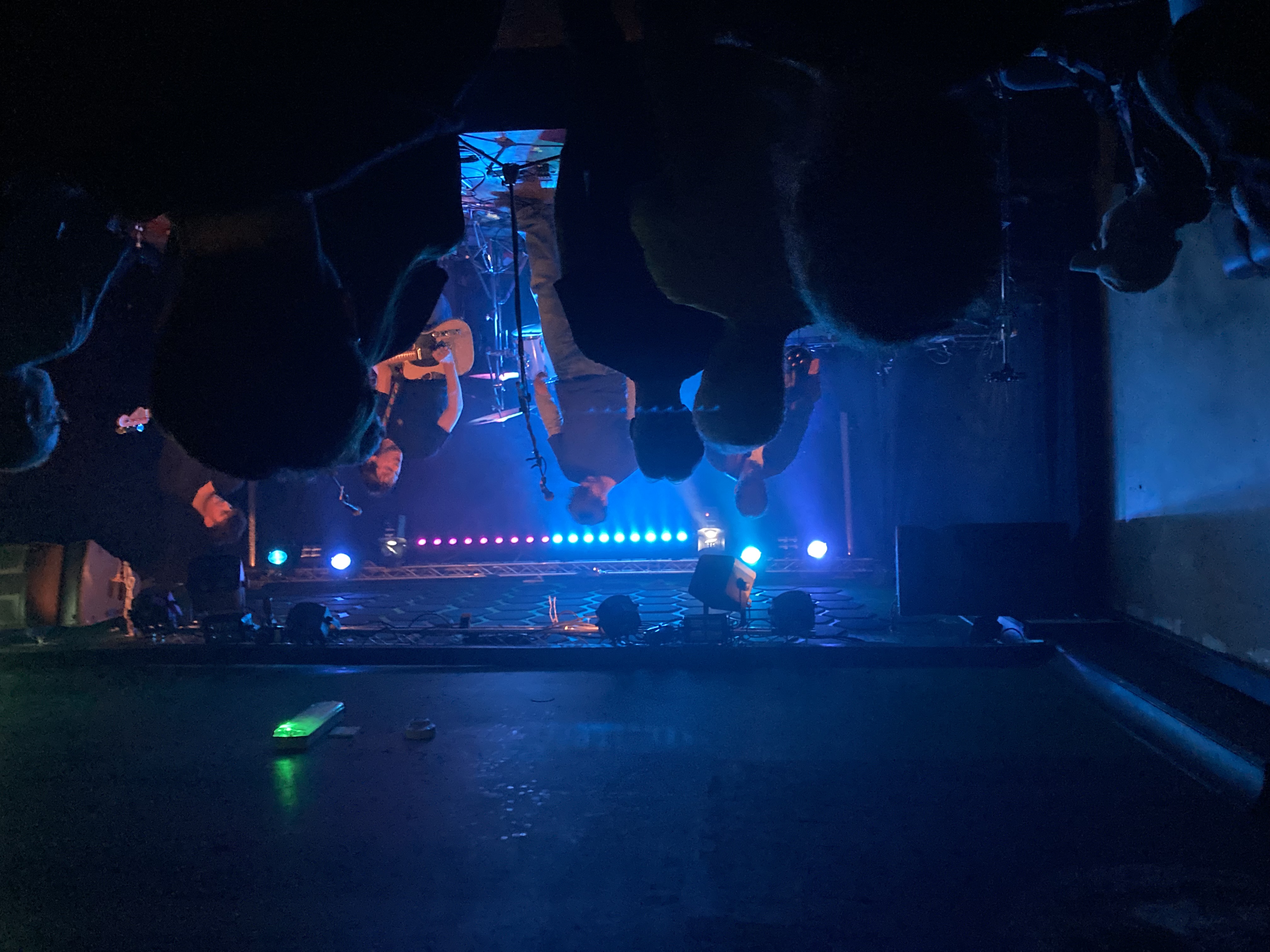 Oxygen performing on stage