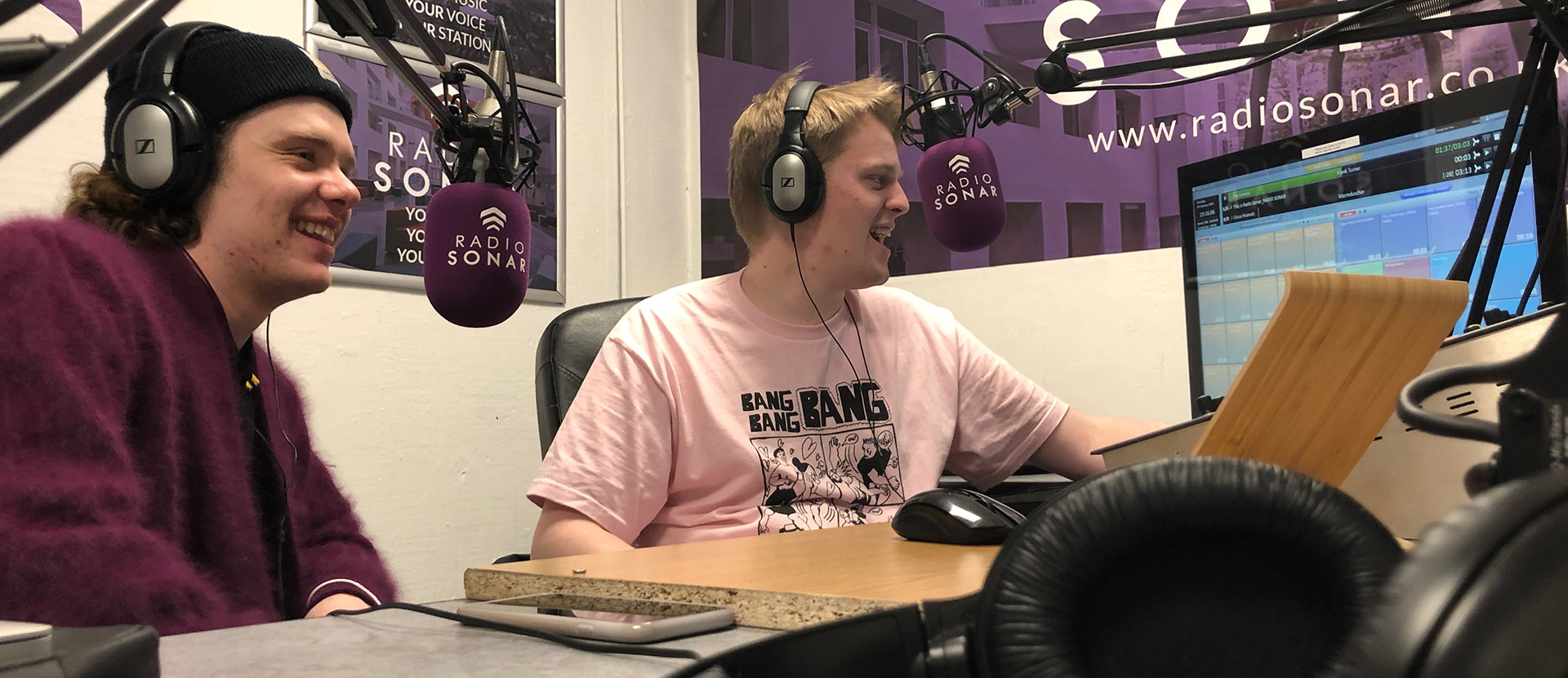 Students in the Sonar studio
