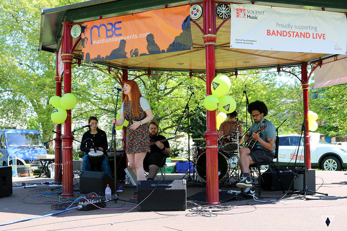 Students performing at Bandstand Live!