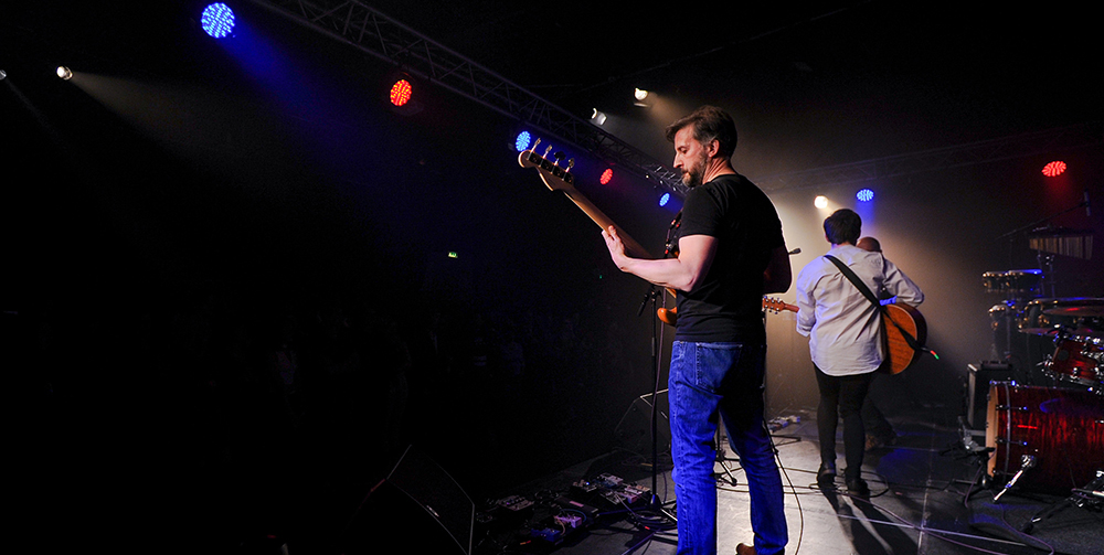 Professor Pete Wilson performing