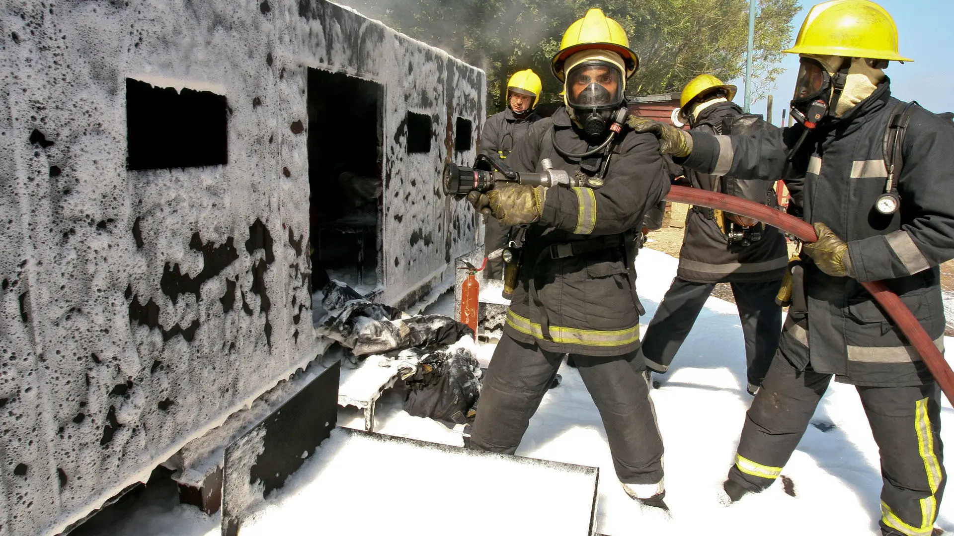 Helicopter fire fighting training