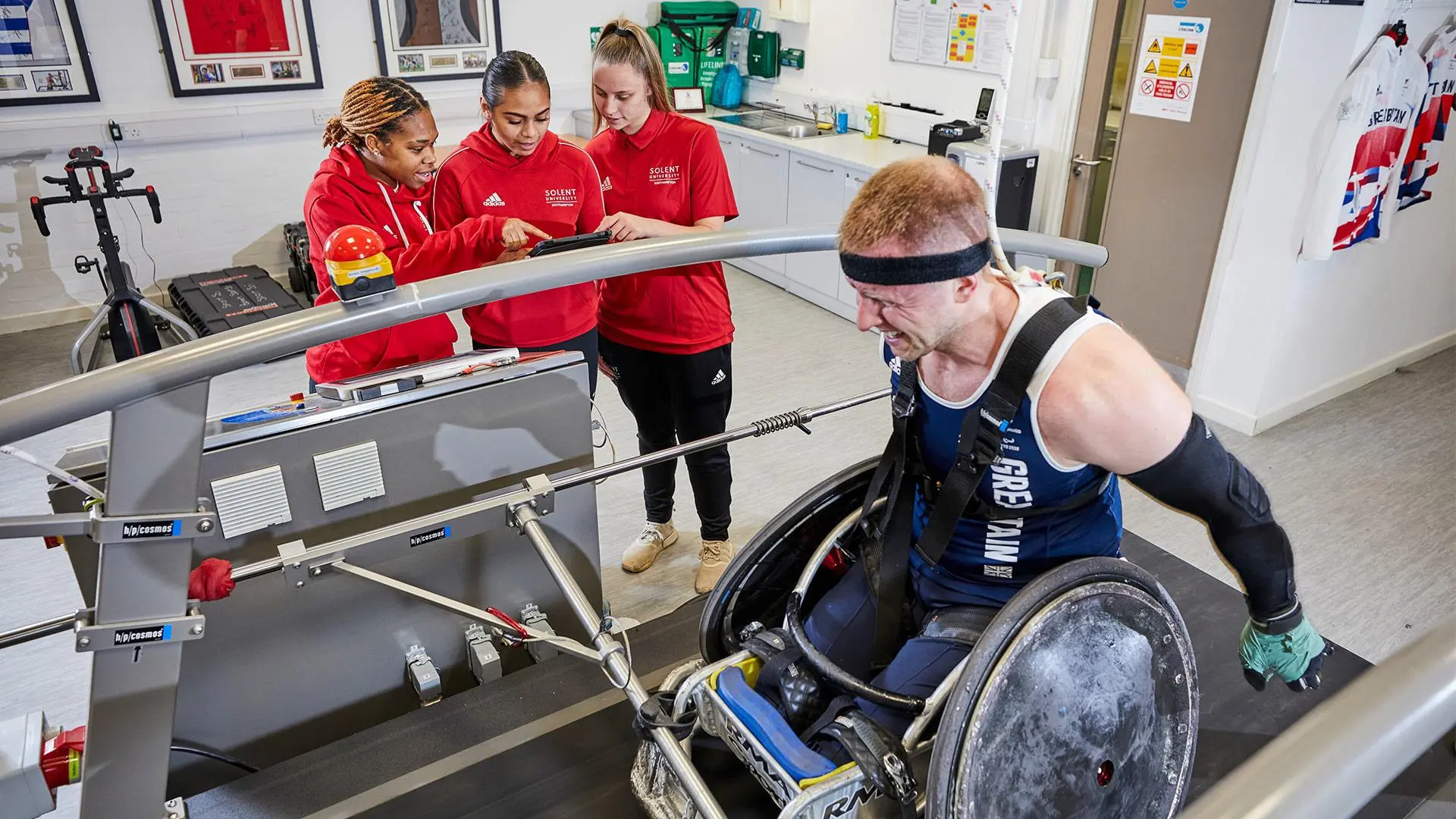 Students working in physiology laboratory