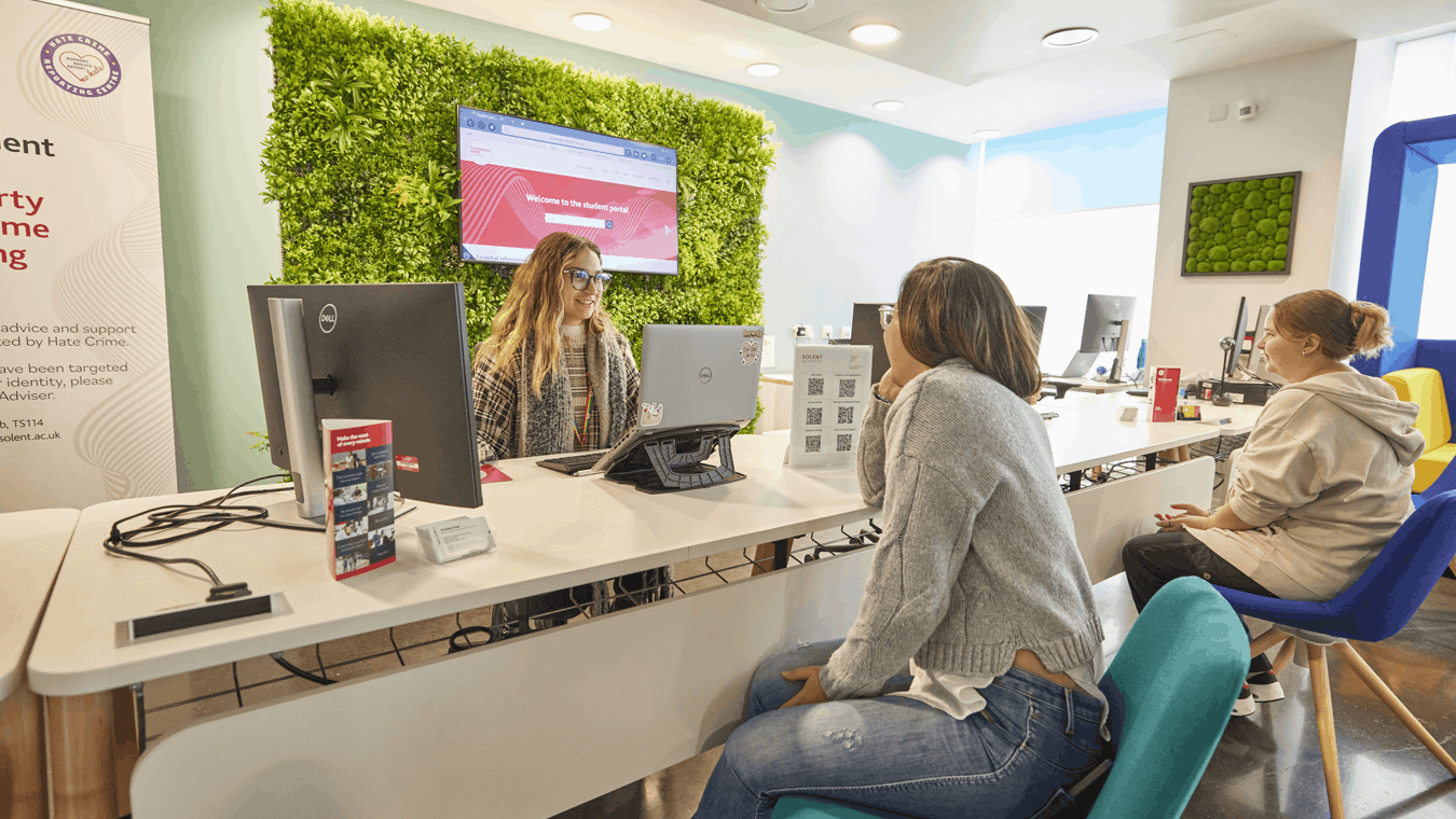 Students in the Student Hub