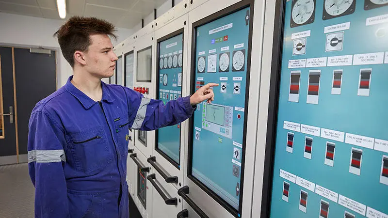 Engineer in the engine simulator
