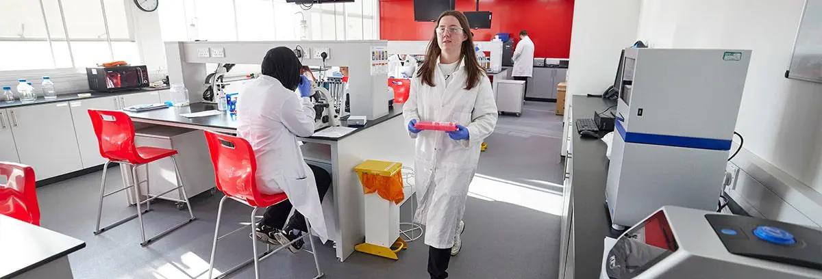 Biomedical Science laboratory at Southampton Solent University