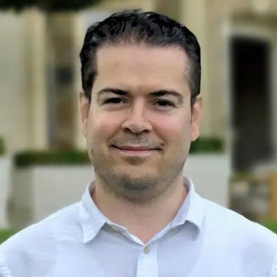 Headshot of Tahir Hassan, Senior Lecturer