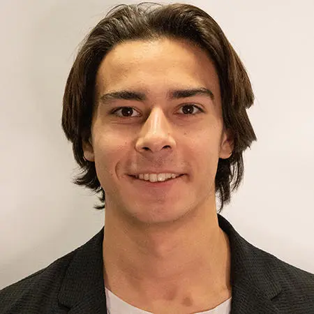 Headshot of Simon Privat