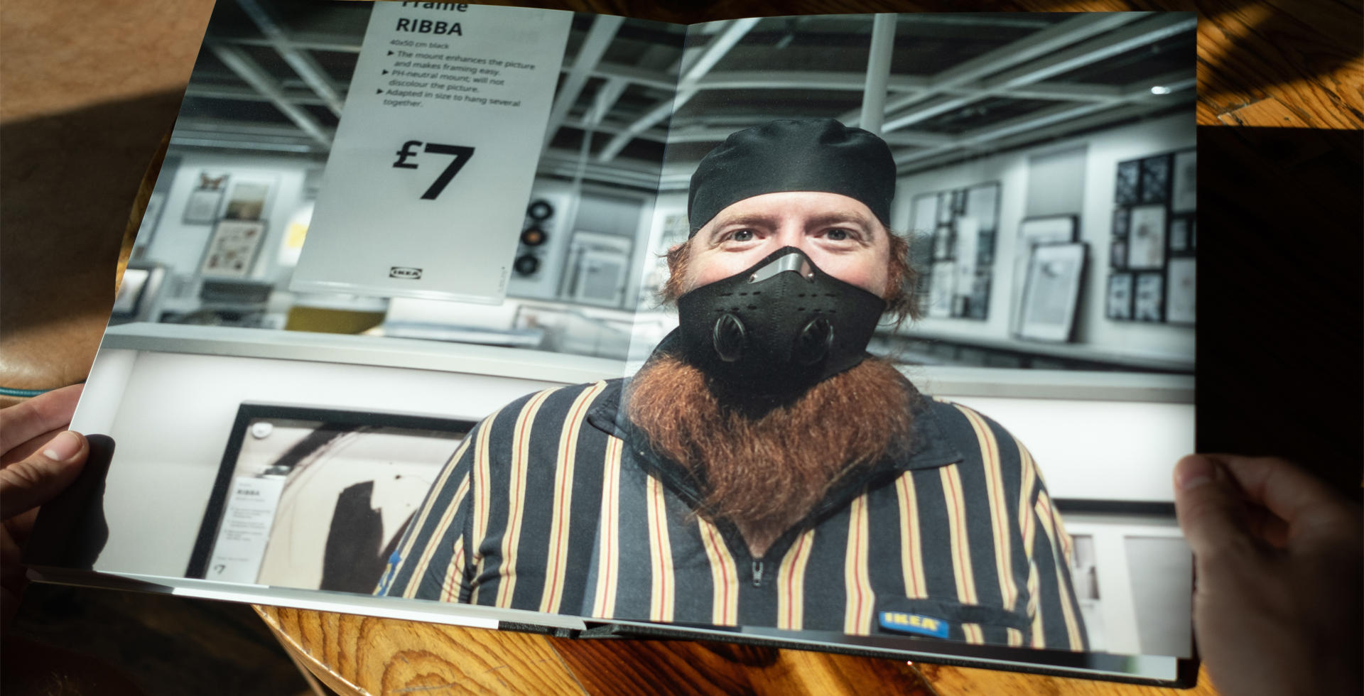 Picture from Jan Pavelka's final major project, 2 metres apart 