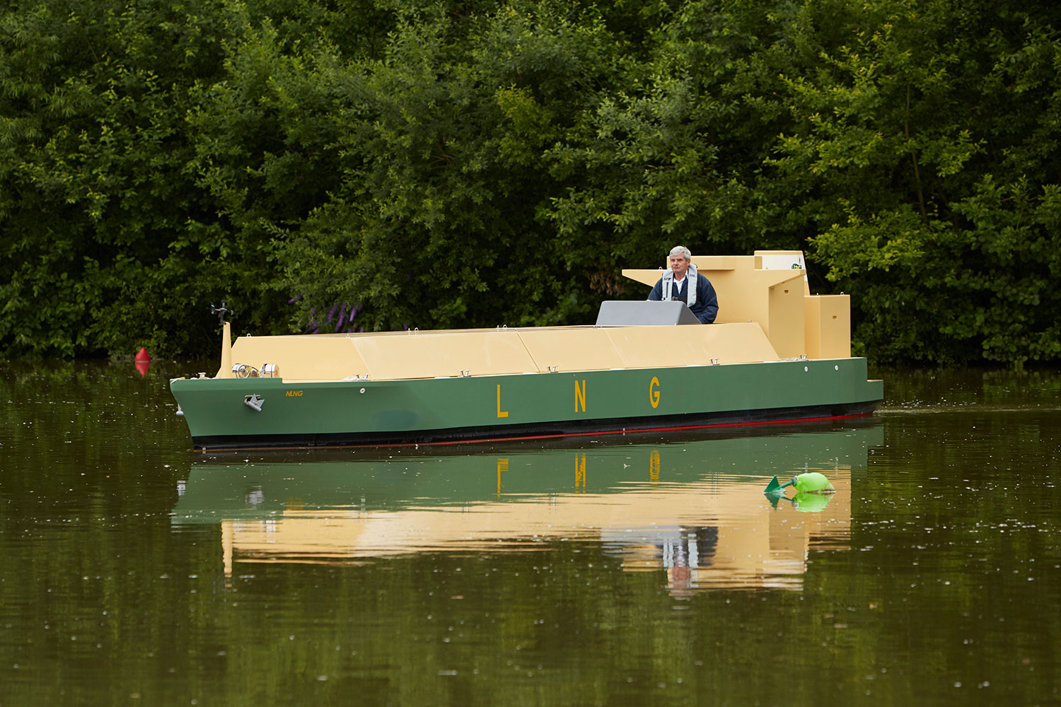 Ship handling centre